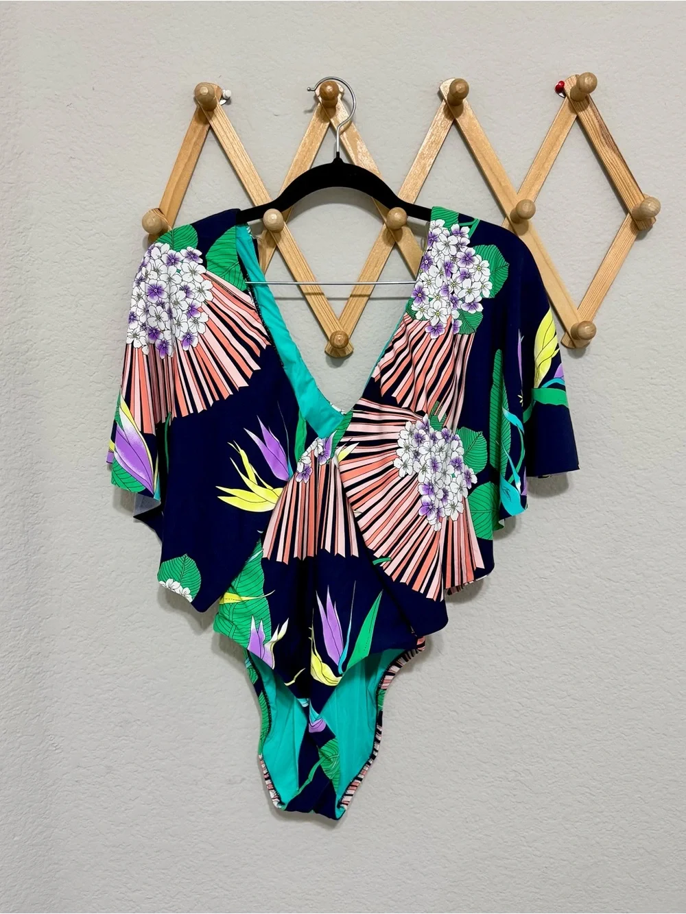 Trina Turk Midnight Paradise Flutter Sleeve One Piece Swimsuit Size 4